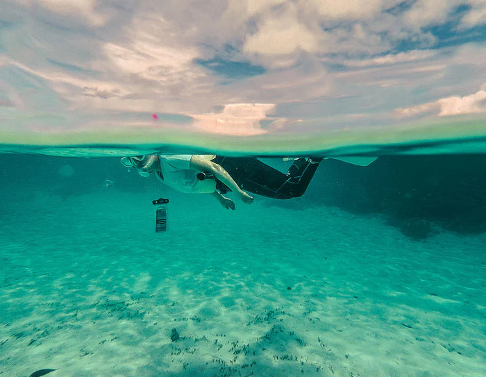 WATERPROOF PHONE CASE